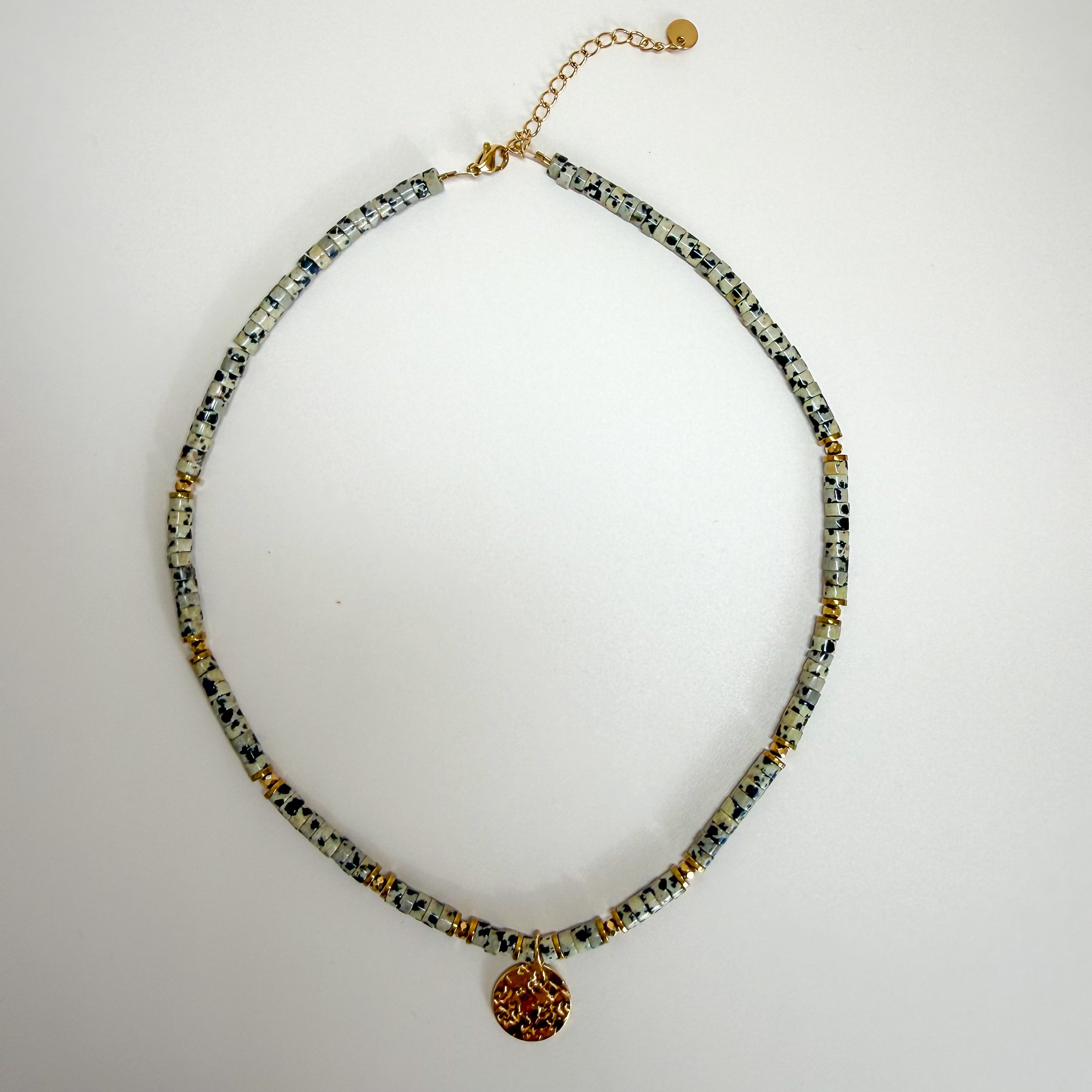 Collier ALMA