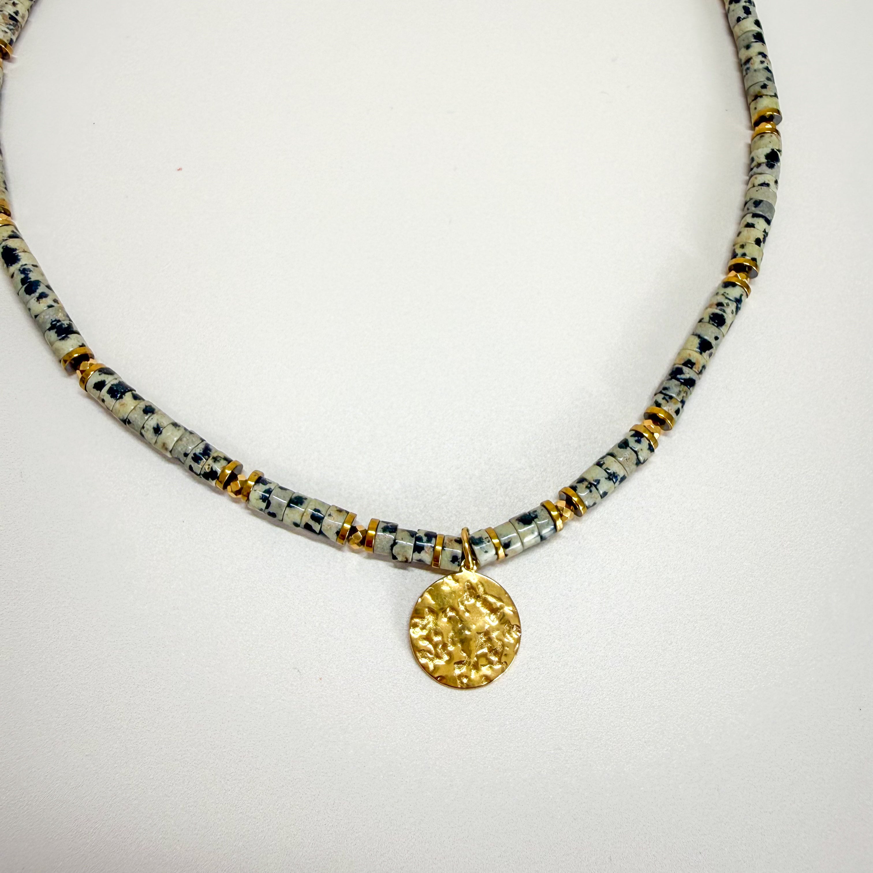 Collier ALMA